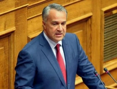 «Άναψαν τα αίματα» στη Βουλή- Βορίδης σε ΣΥΡΙΖΑ: «Είστε εθνομηδενιστές-Ο εσταυρωμένος θα φύγει από δικαστήρια-σχολεία»